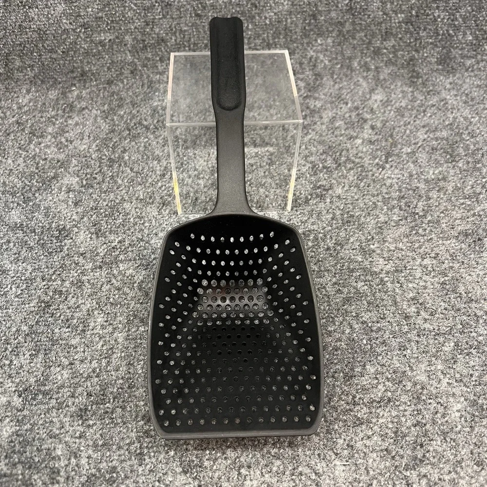 Pampered Chef Scoop 'N Drain Colander Kitchen Scoop Black Utensil 1622 Retired